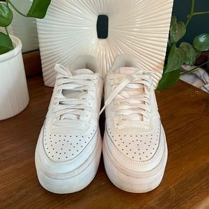 WOMEN'S NIKE COURT VISION ALTA LEATHER PLATFORM SNEAKERS